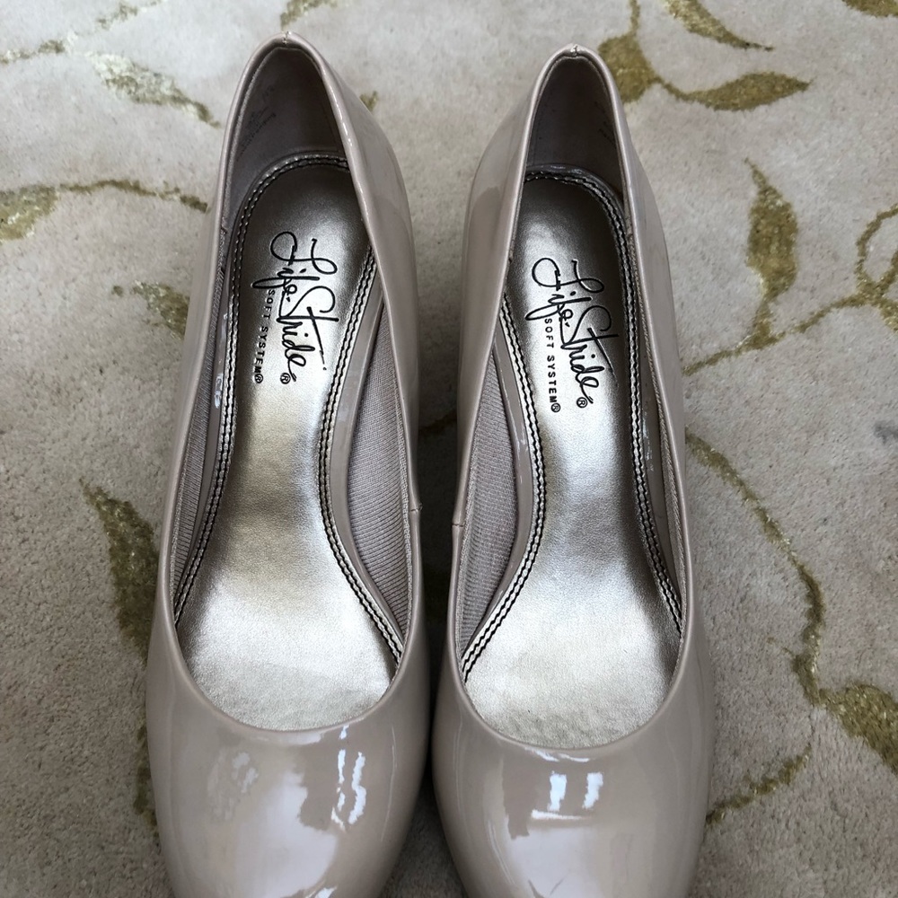 nude heels
